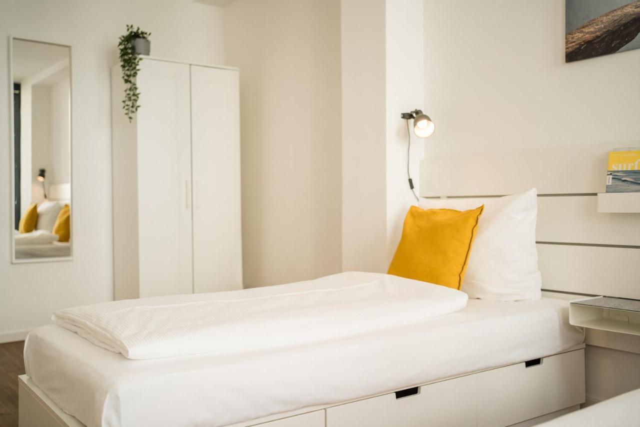 Fantastic 2 Bedroom Apartment Берлин Екстериор снимка
